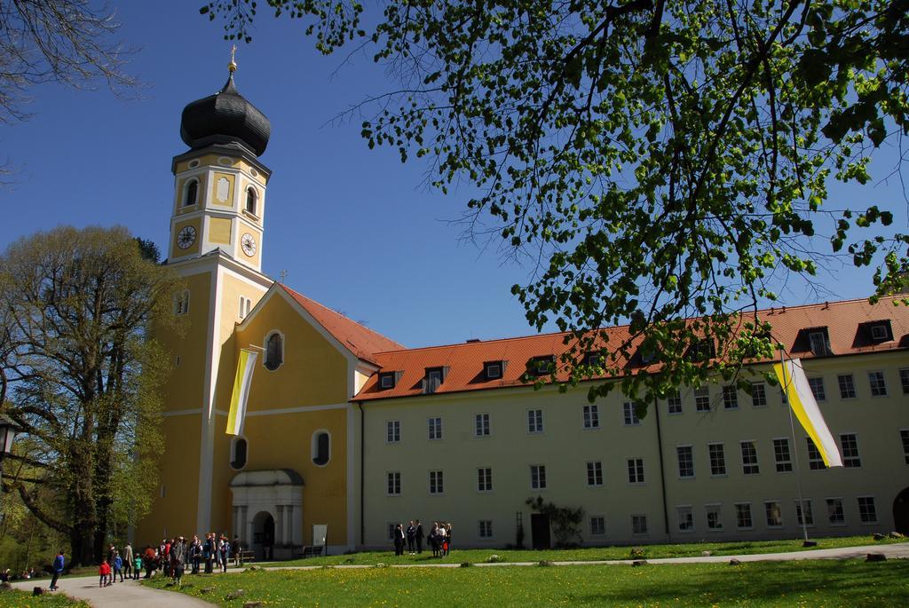 Landgasthof Drei Rosen Bernried am Starnberger See Екстер'єр фото